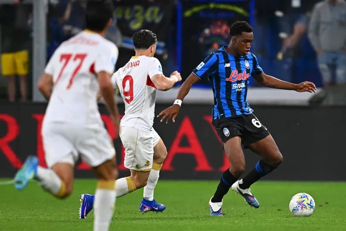 Player dribbling the ball during Serie A match