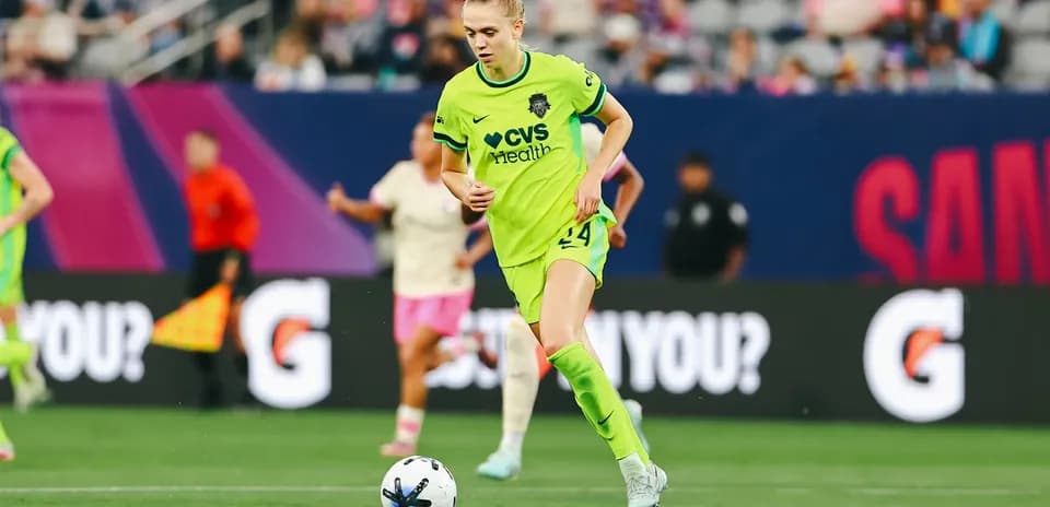 Player dribbling the ball during match