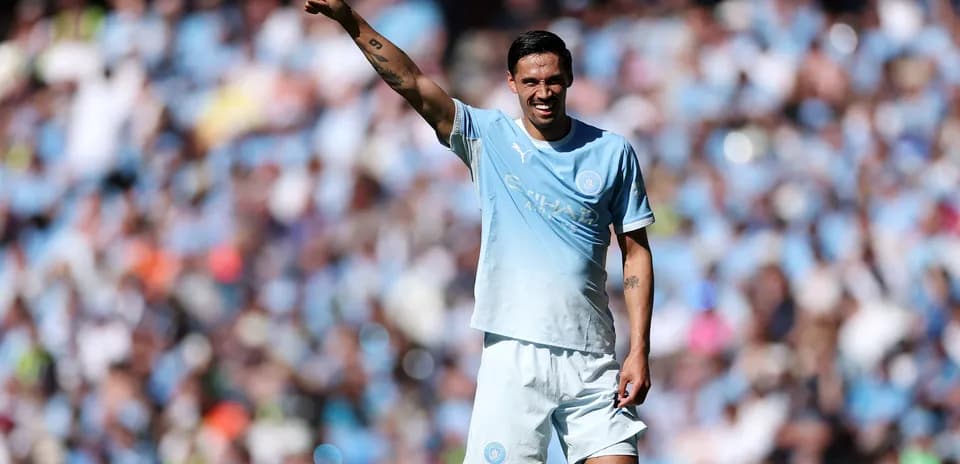 Player celebrating with a thumbs up during match