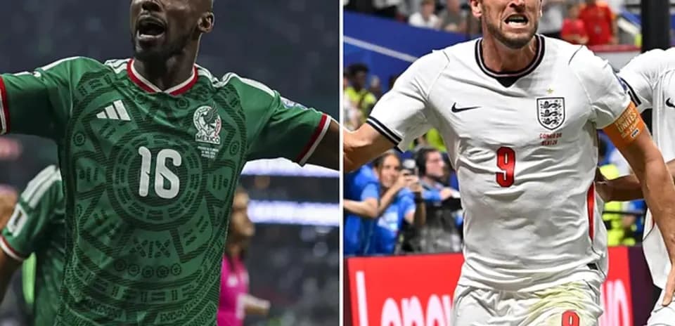 Mexico and England players celebrating during match