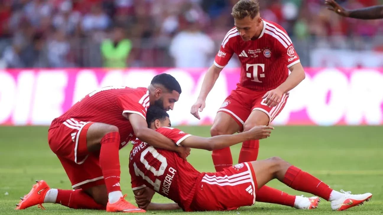 Bayern Munich players celebrating after a goal