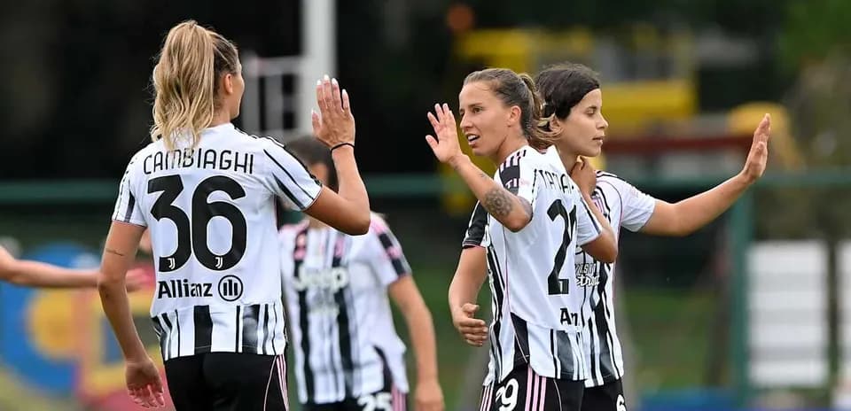Juventus Women celebrating during the match