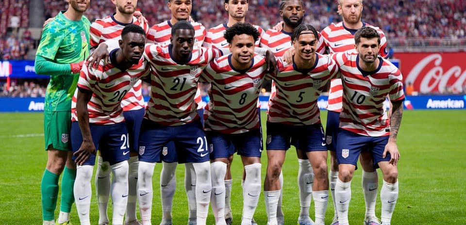 USA national team posing for World Cup photo