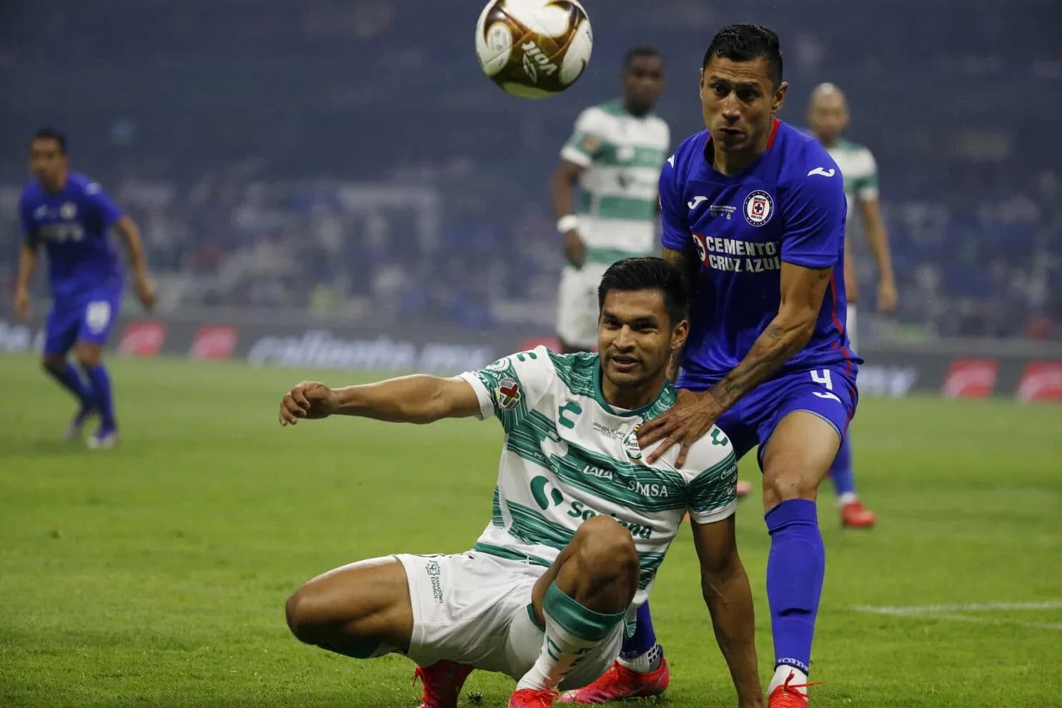 Players competing during Cruz Azul vs Santos Laguna match