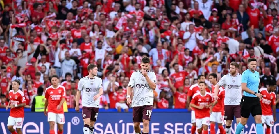 Heart Of Midlothian players during match against Benfica