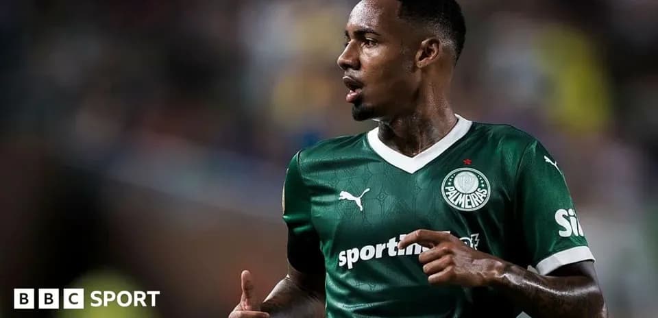Palmeiras player celebrating during a match
