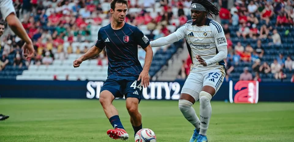 St. Louis City II player dribbling the ball