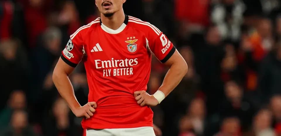 Benfica player looking concerned on the pitch