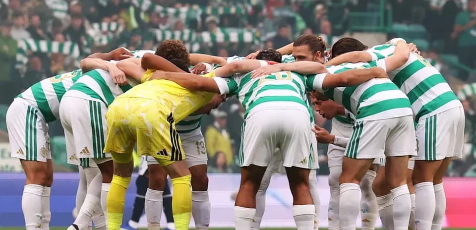 Celtic players in huddle before match
