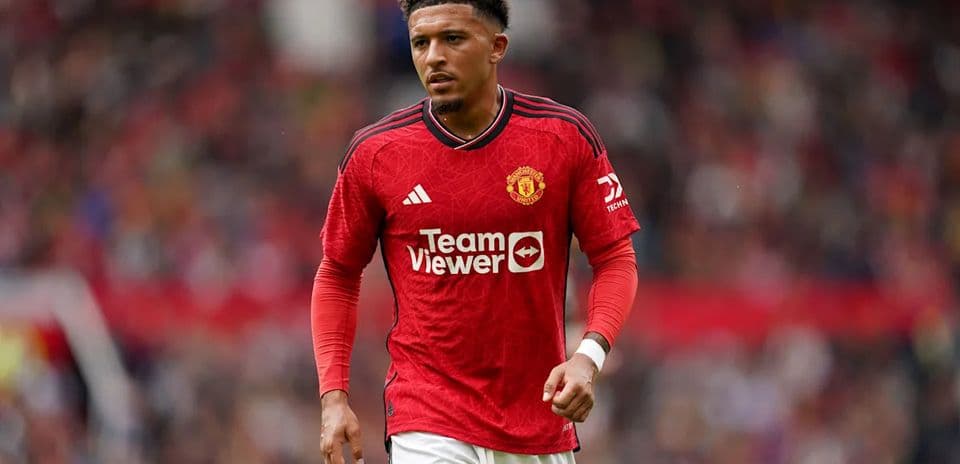 Player in Manchester United kit on the field