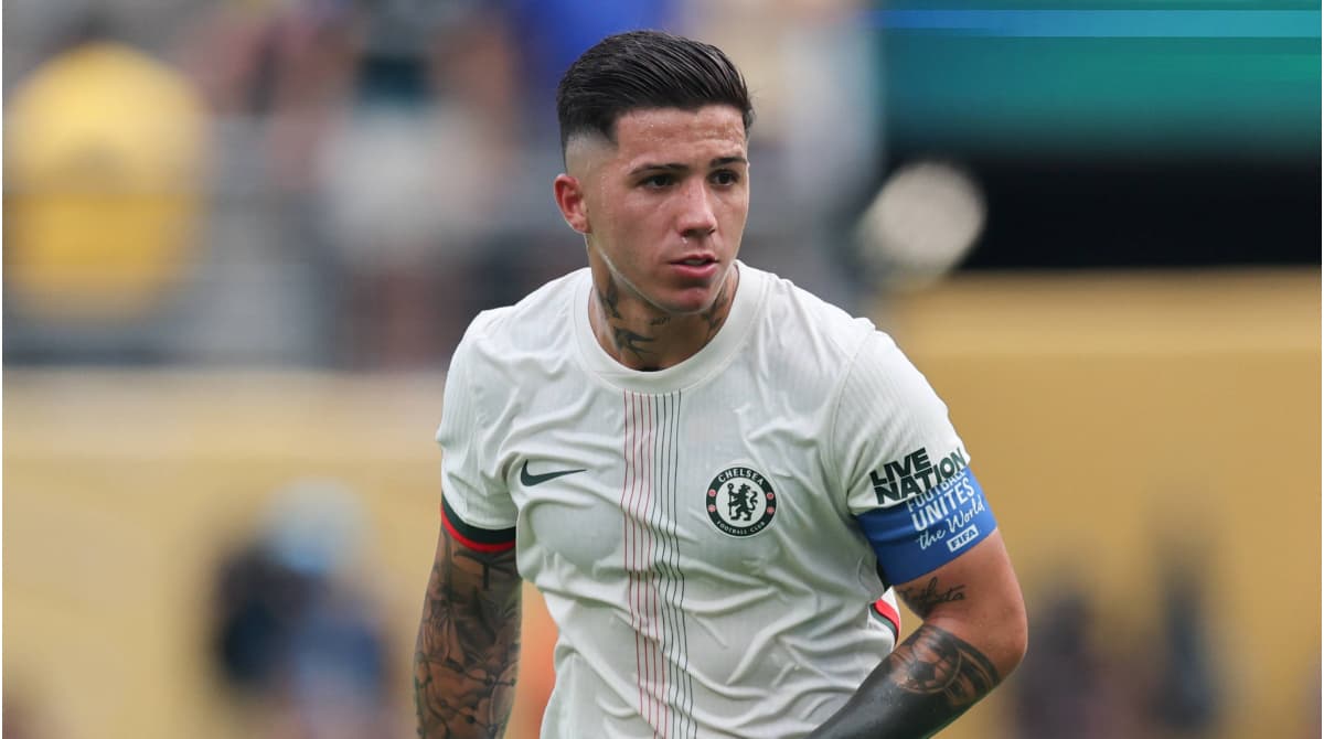 Player in Chelsea kit during match action