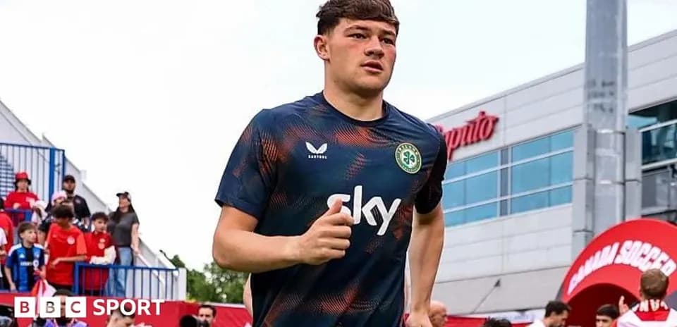 Player jogging onto the field before match