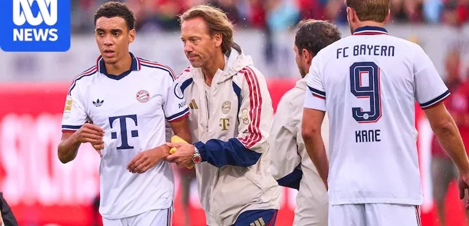Bayern Munich players during a match substitution