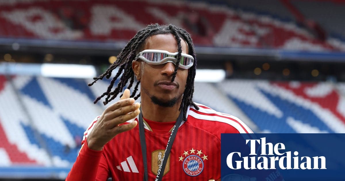 Player in Bayern Munich jersey at stadium
