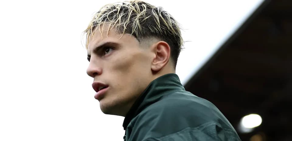 Player with blonde hair in training attire