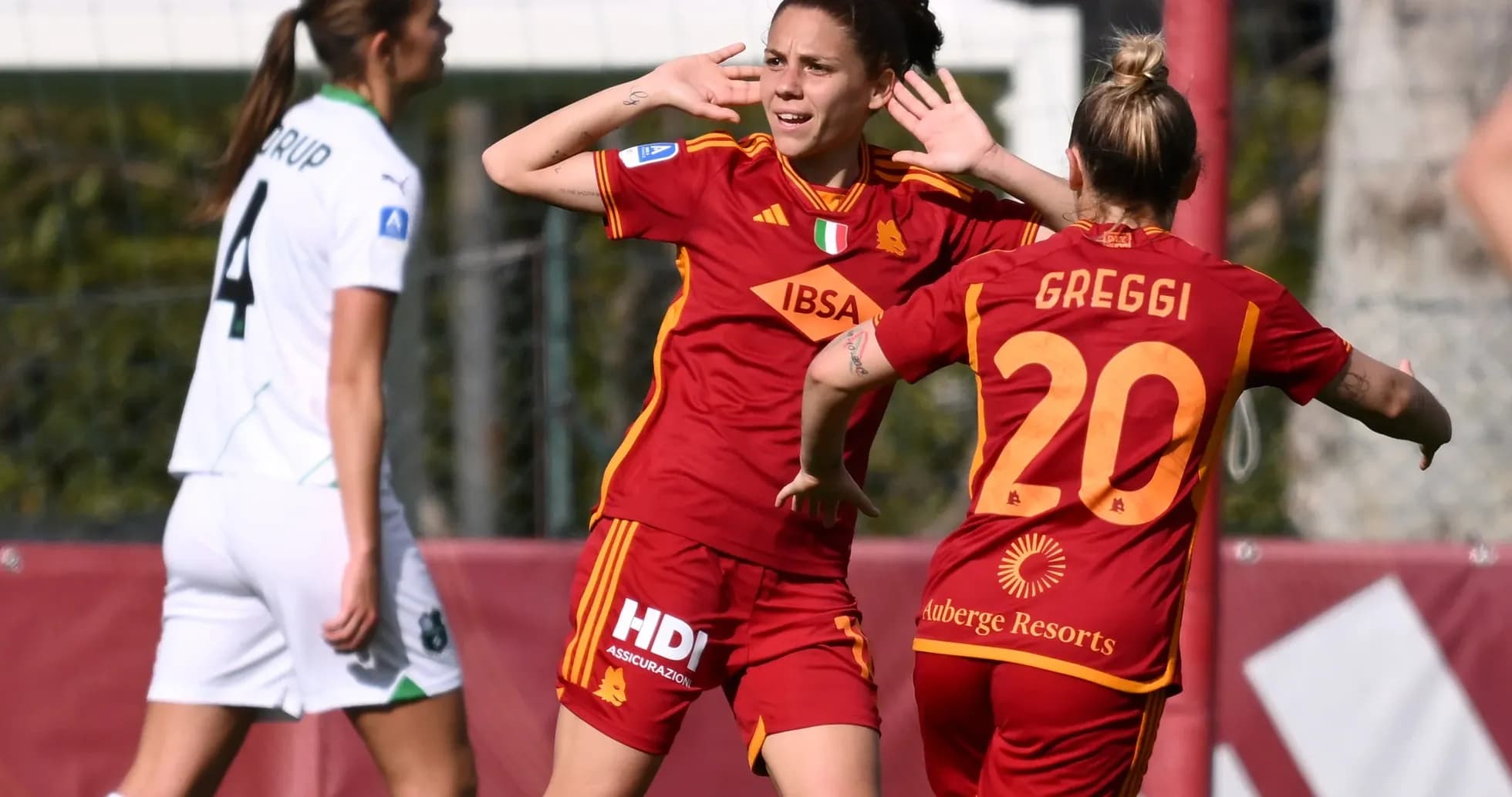 Roma W players celebrating during match