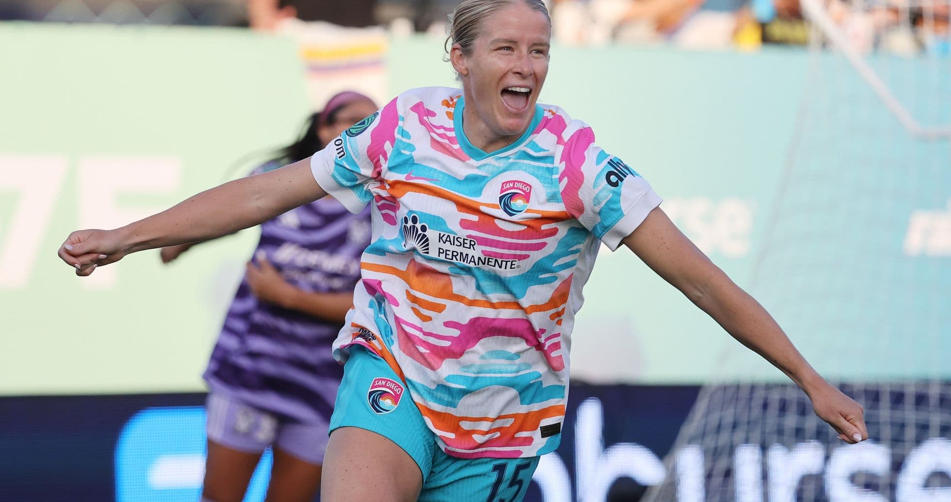 San Diego Wave W player celebrating a goal