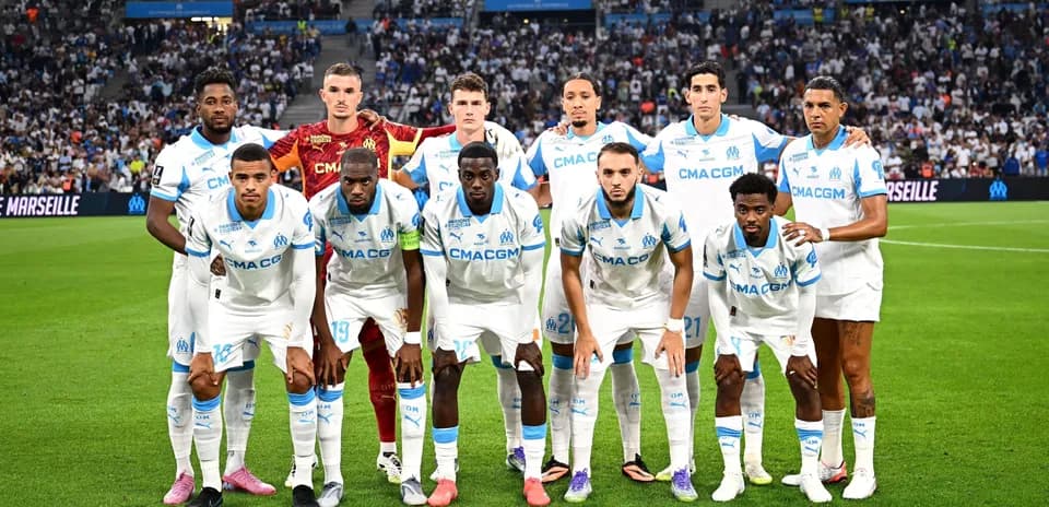 Olympique de Marseille players posing before match