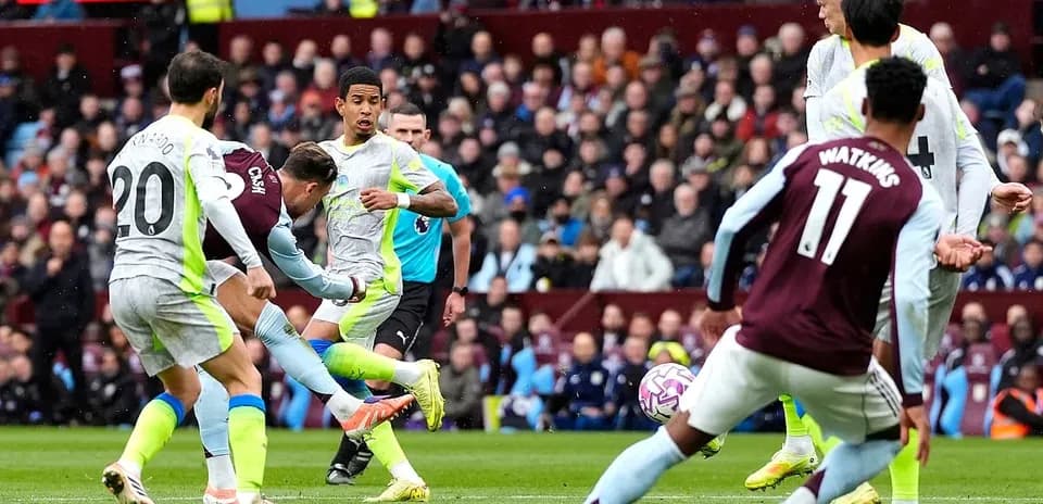 Manchester City players competing against Aston Villa