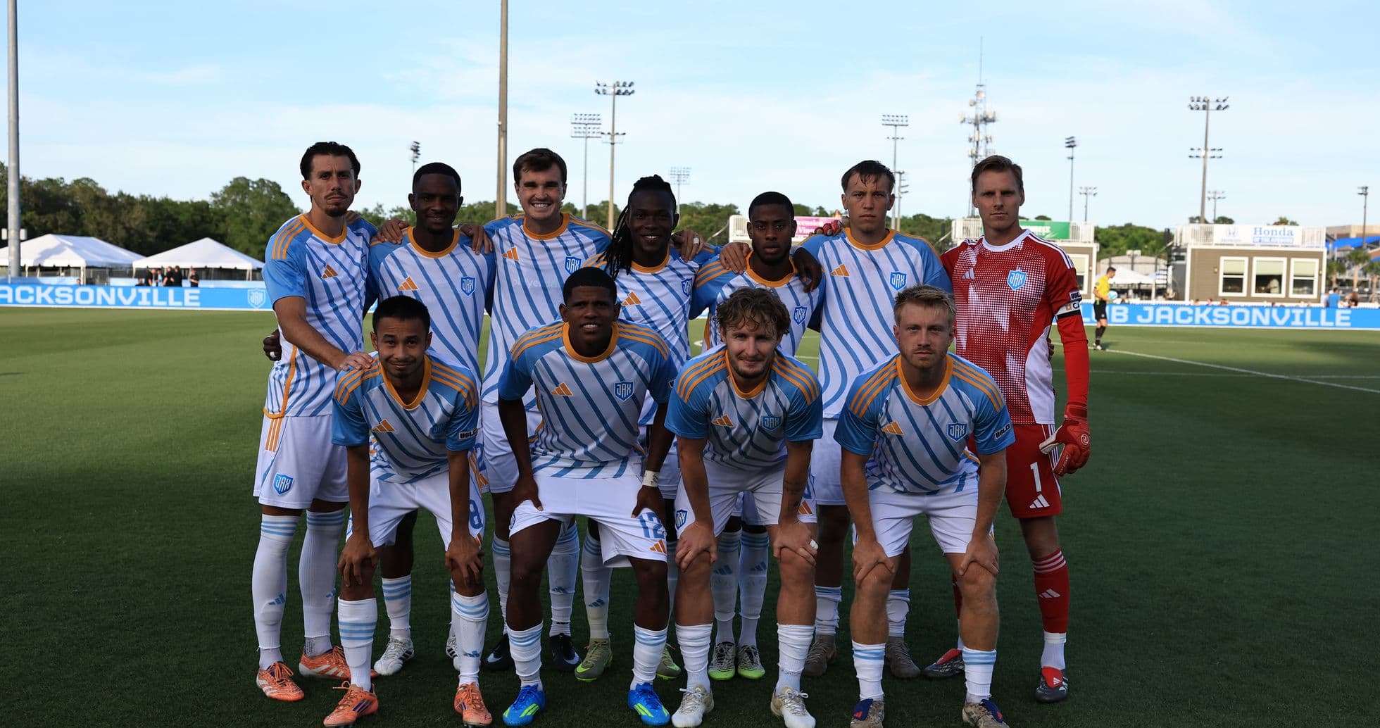 Sporting JAX team photo before the match
