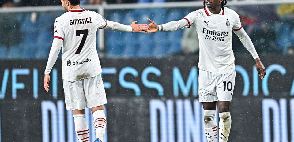 Genoa and AC Milan players exchanging gestures