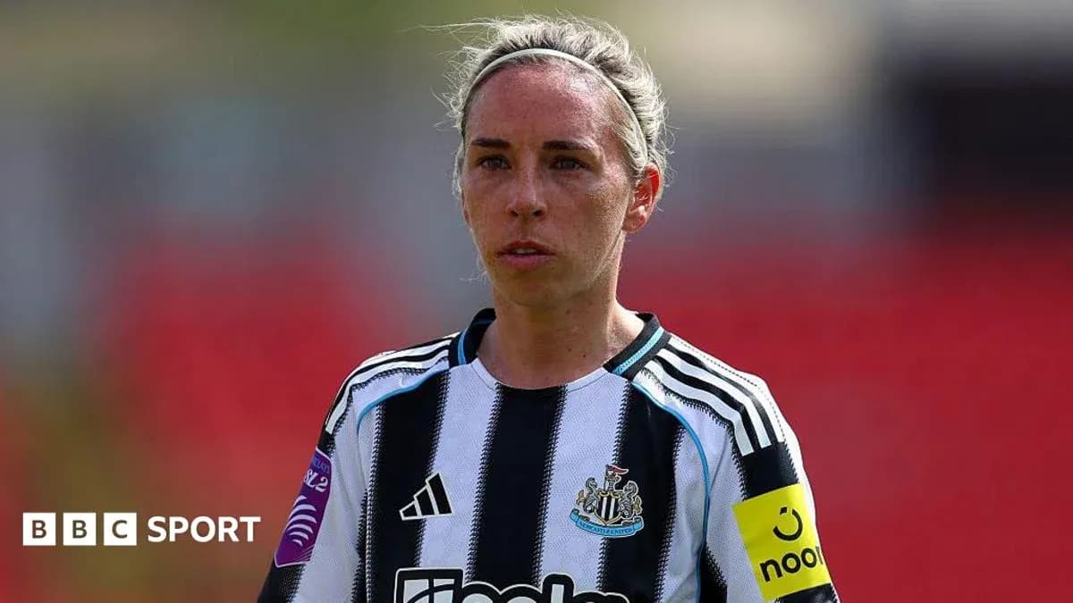 Player in Newcastle kit during match preparation