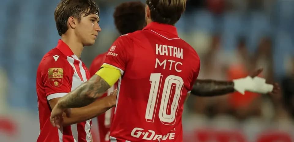 FK Crvena Zvezda players celebrating during match