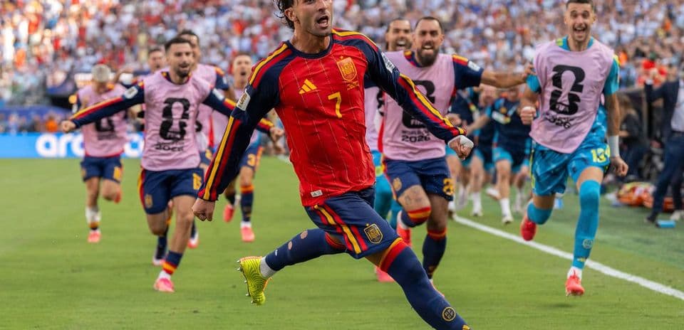 Liverpool Eyes Move for World Cup Winner Ferran Torres Amid Barcelona Contract Uncertainty
