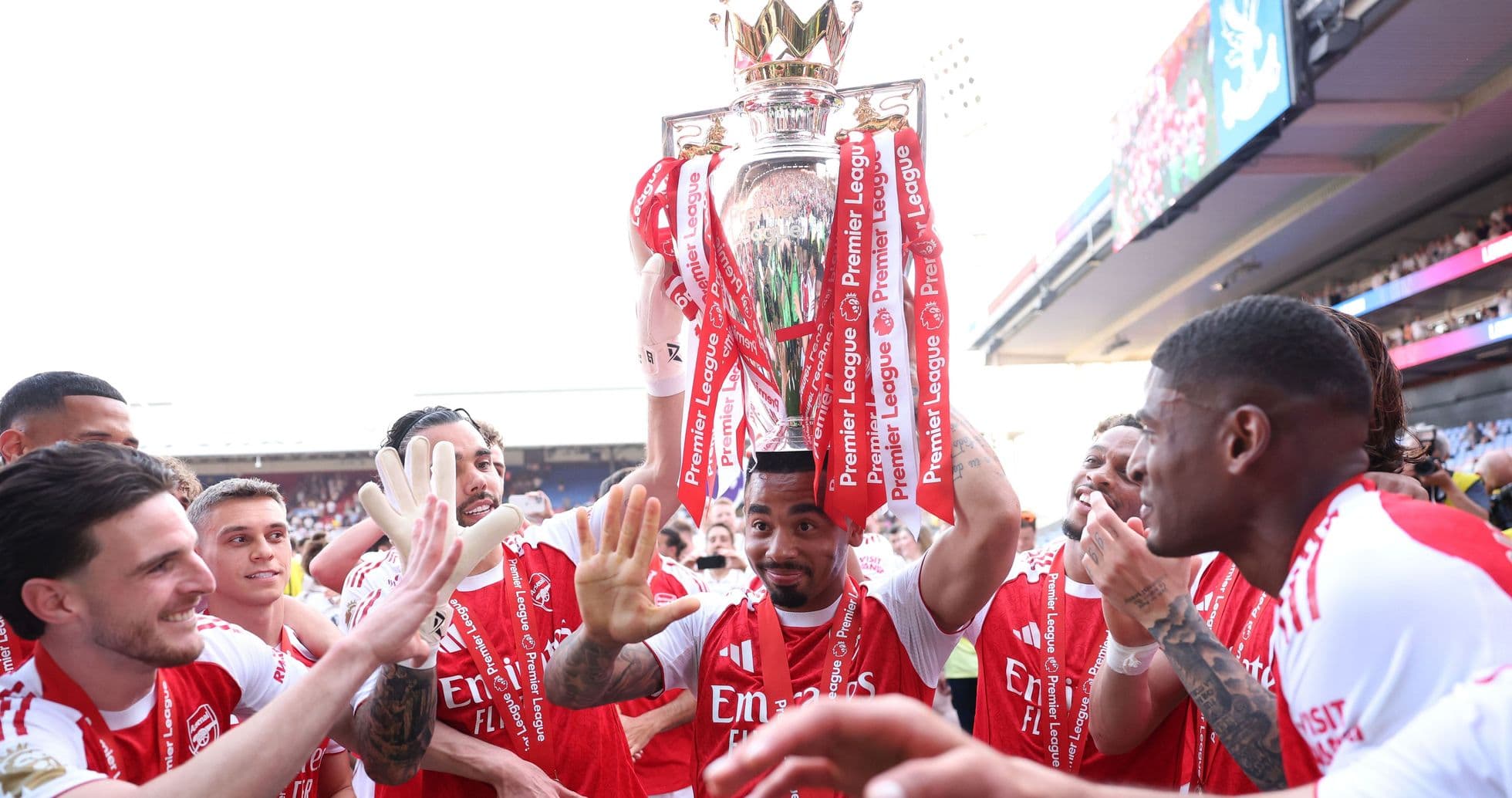 Napoli Targets Premier League Strikers Gabriel Jesus, Joshua Zirkzee, and Nicolas Jackson