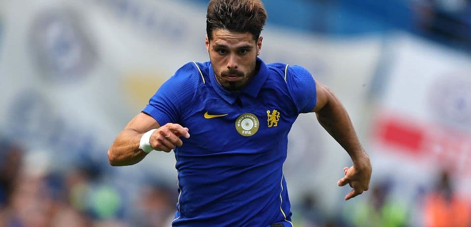Chelsea Demands £100m for Pedro Neto Amid Al-Hilal's Personal Terms Agreement, Putting Man City and Arsenal on Hold