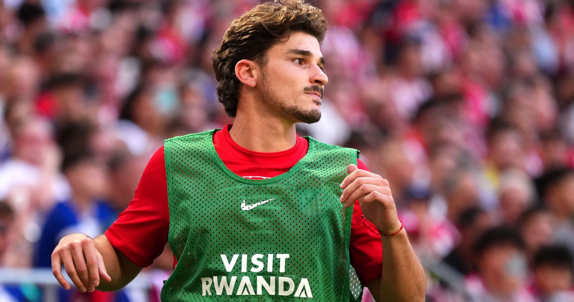 Alan Shearer Backs Arsenal to Sign Julian Alvarez and Strengthen Title Chances