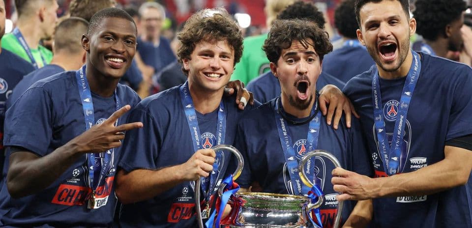 Understanding What Makes a Trophy 'Major' in Football