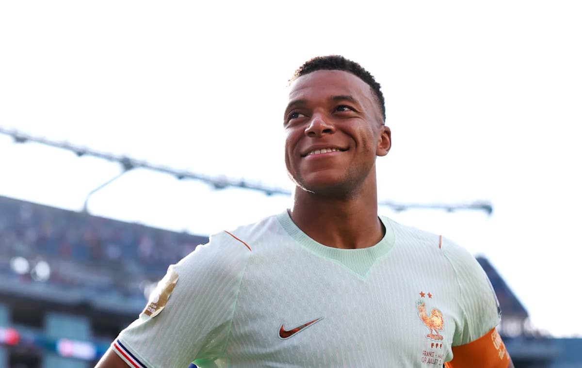 Mbappé and Dembélé Propel France to World Cup Semifinals with Win Over Morocco
