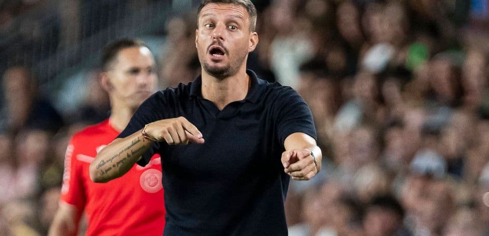 Martin Anselmi Unveils Bold Possession Strategy for Elche vs Real Madrid Clash