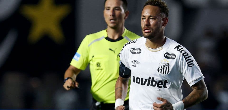 Neymar Rebukes Negative Santos Fans After Comeback Win Against Macara
