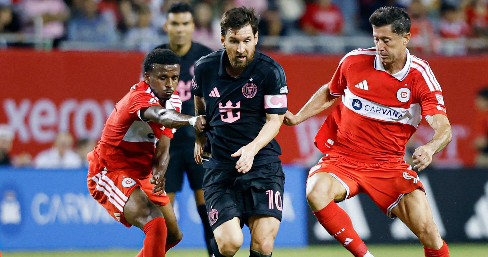 Messi and Lewandowski Duel Ends in 1-1 Draw Between Inter Miami and Chicago Fire at Record-Setting Soldier Field