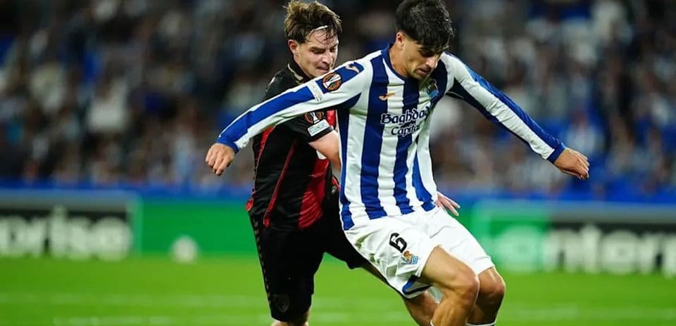 Bournemouth Clinches Historic 2-1 Win Over Real Sociedad at Anoeta