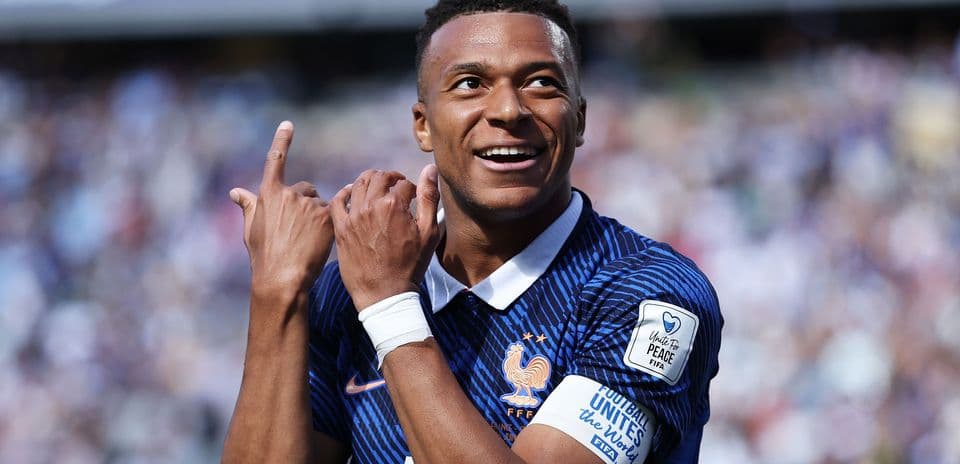 Deschamps Confirms Mbappe Ready for France's World Cup Semi-Final Against Spain