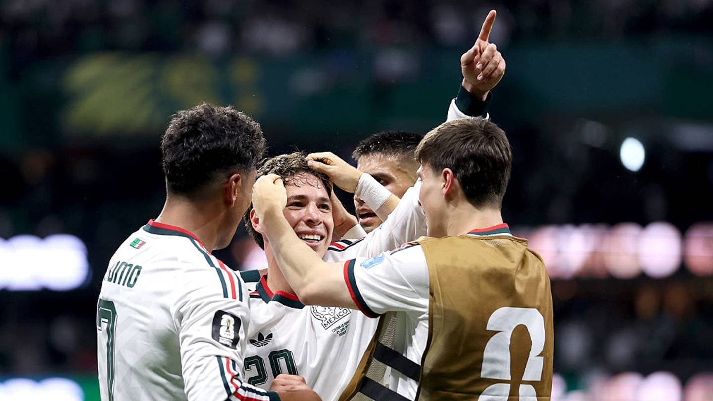 Mexico Shines in Group Stage Finale with a 3-0 Win Over Czechia