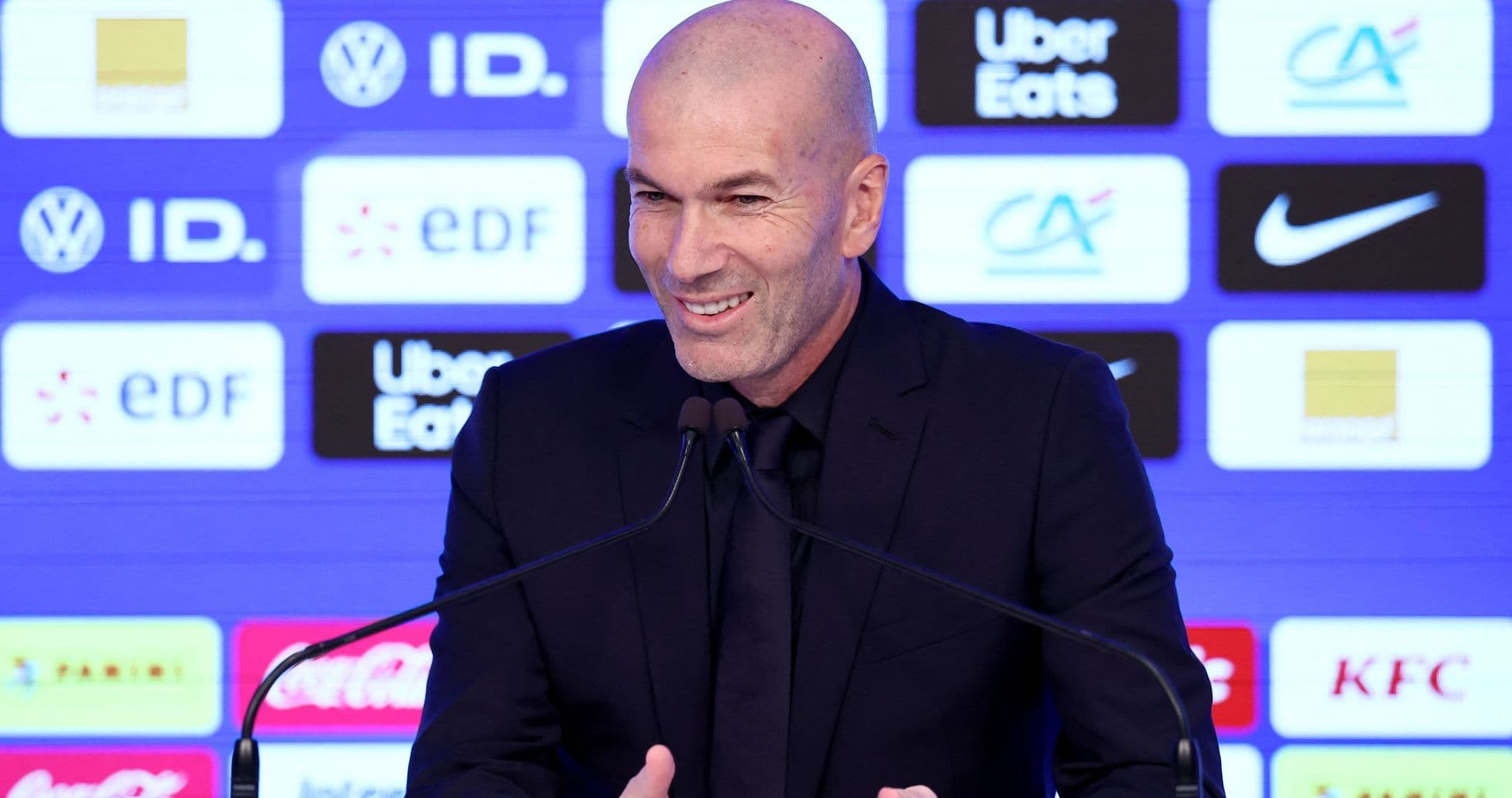 Raphael Varane Shares Insights on Zinedine Zidane's Approach as France Coach Raphael Varane Shares Insights on Zinedine Zidane's Approach as France Coach