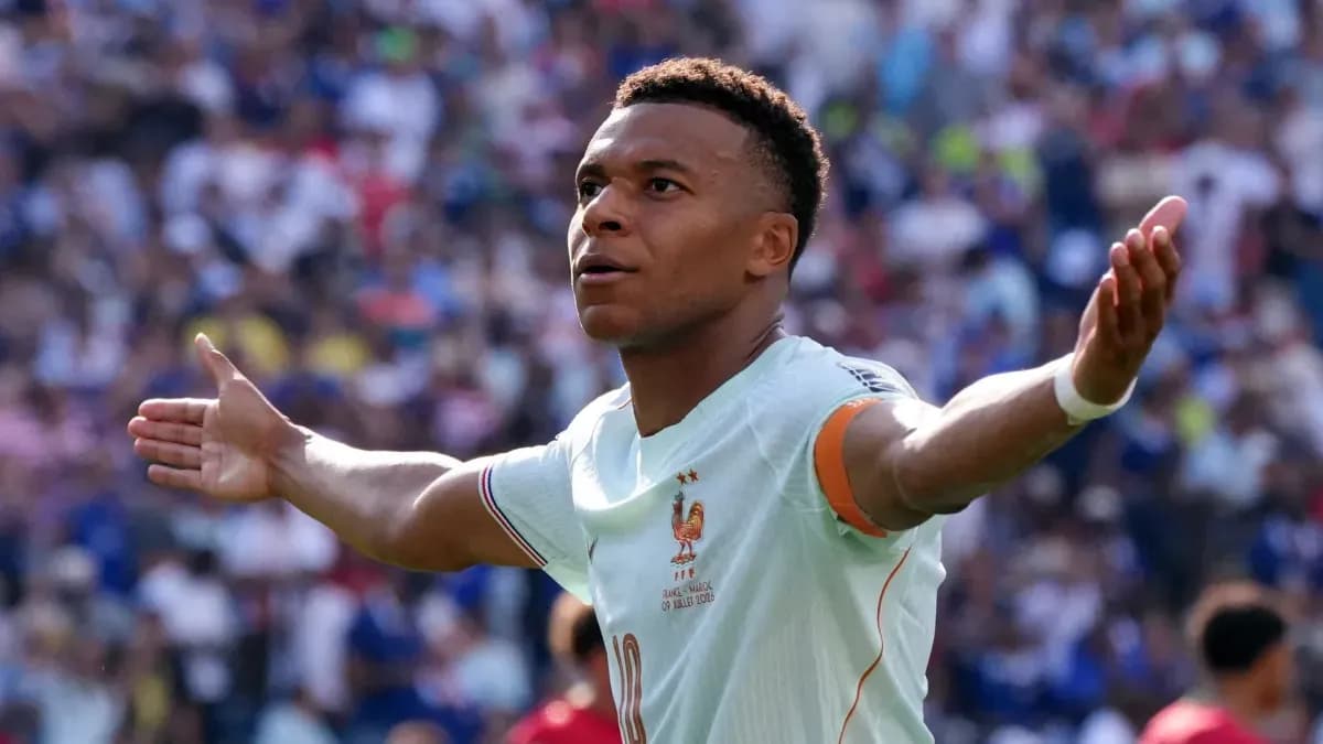 How Kylian Mbappe's Speed Stacks Up Against the Fastest Athletes