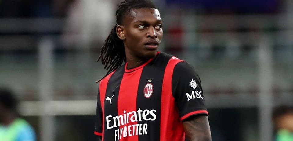 Rafael Leao Poised for €60m Move to Fenerbahce Amid Lucrative Contract Offer