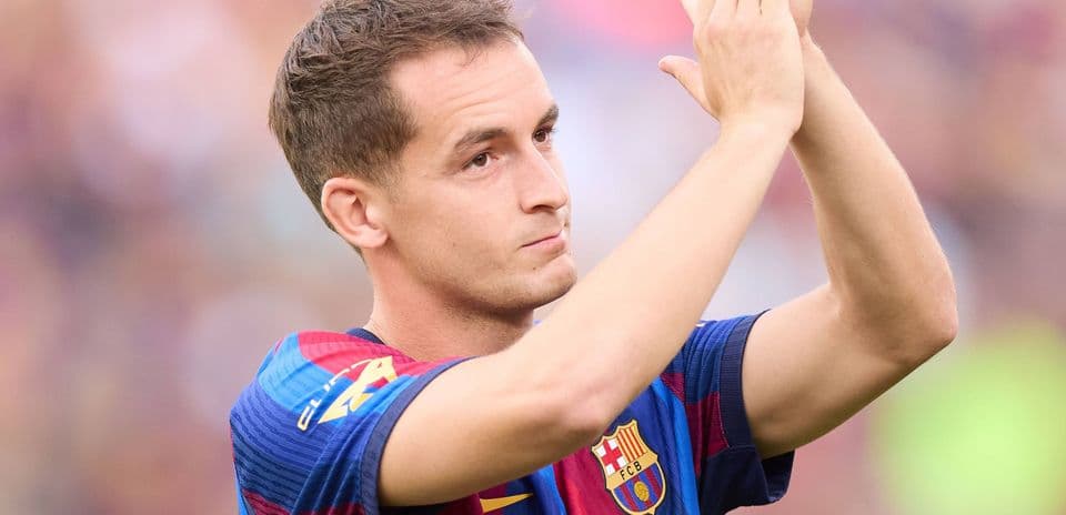 Deportivo A Coruna Acquire Barcelona Midfielder Marc Casado on Season-Long Loan with Buy Option