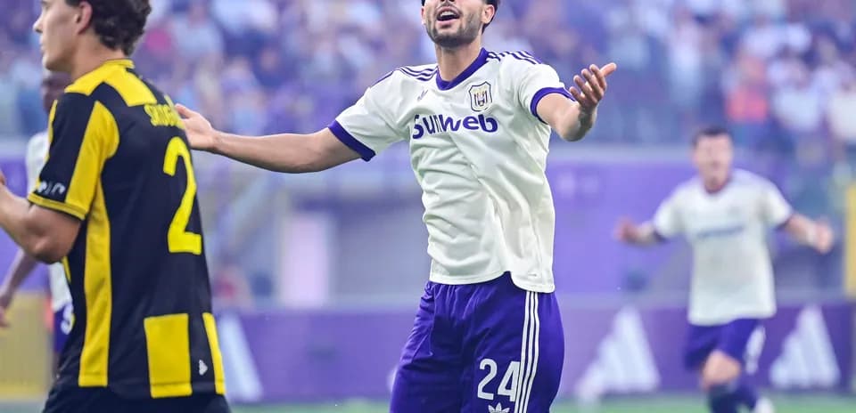 Anderlecht player reacting during match Anderlecht player reacting during match
