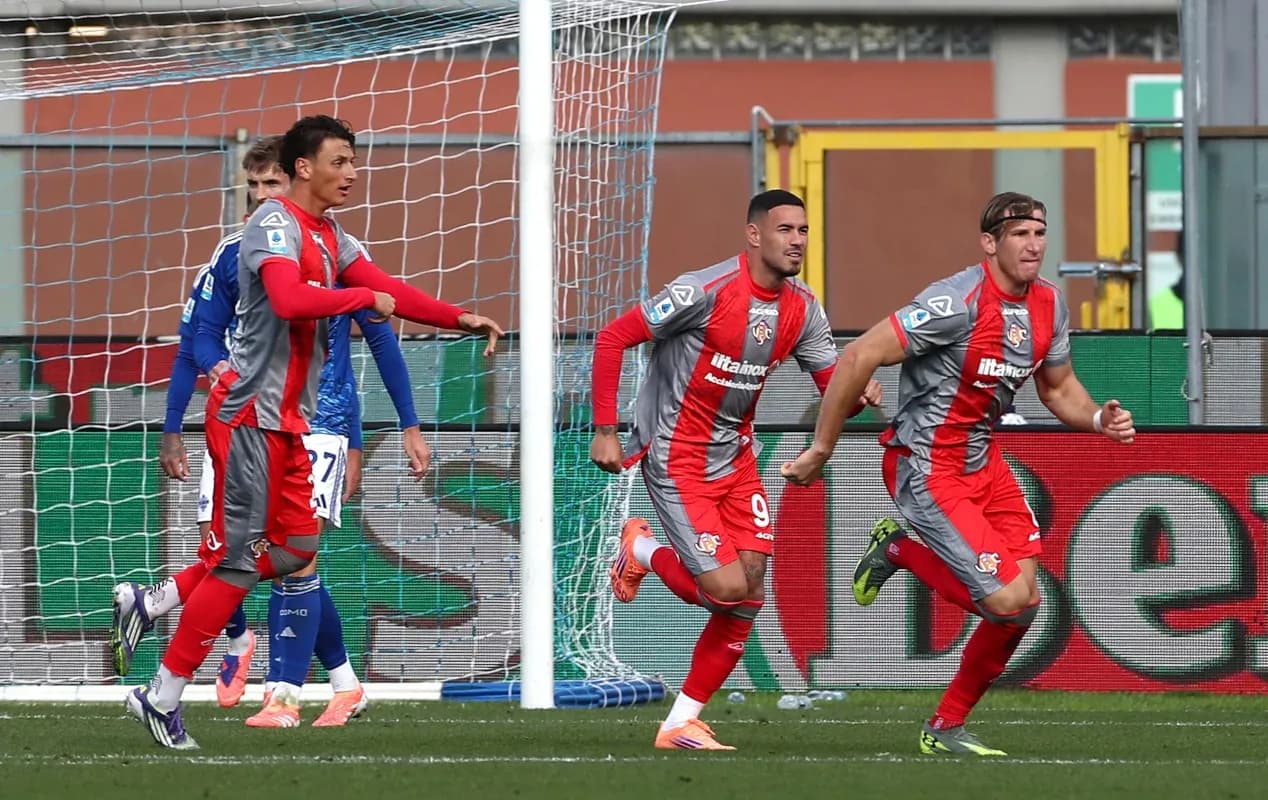Cremonese players celebrating a goal in Serie A Cremonese players celebrating a goal in Serie A