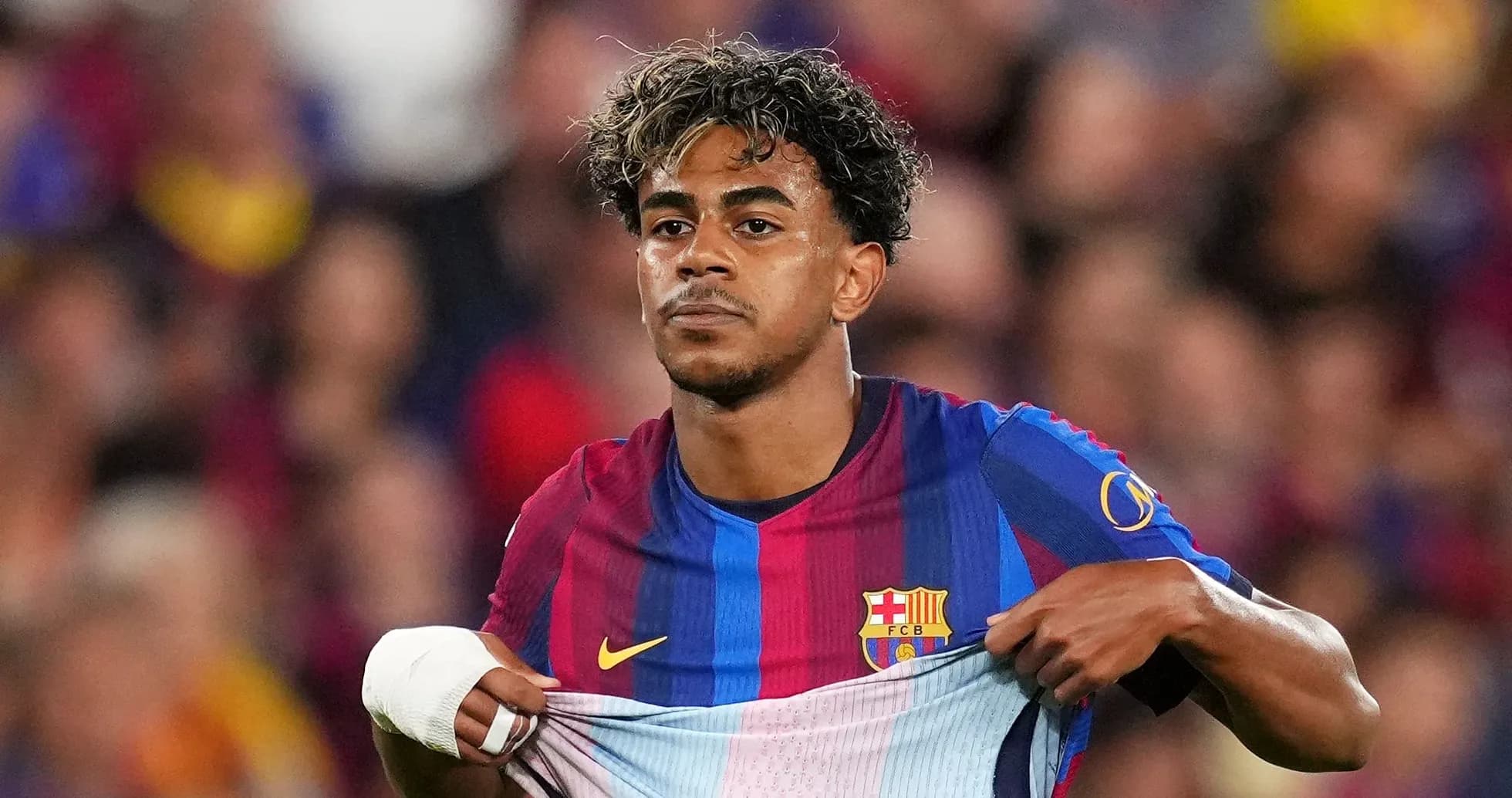 Barcelona player lifting shirt during match Barcelona player lifting shirt during match