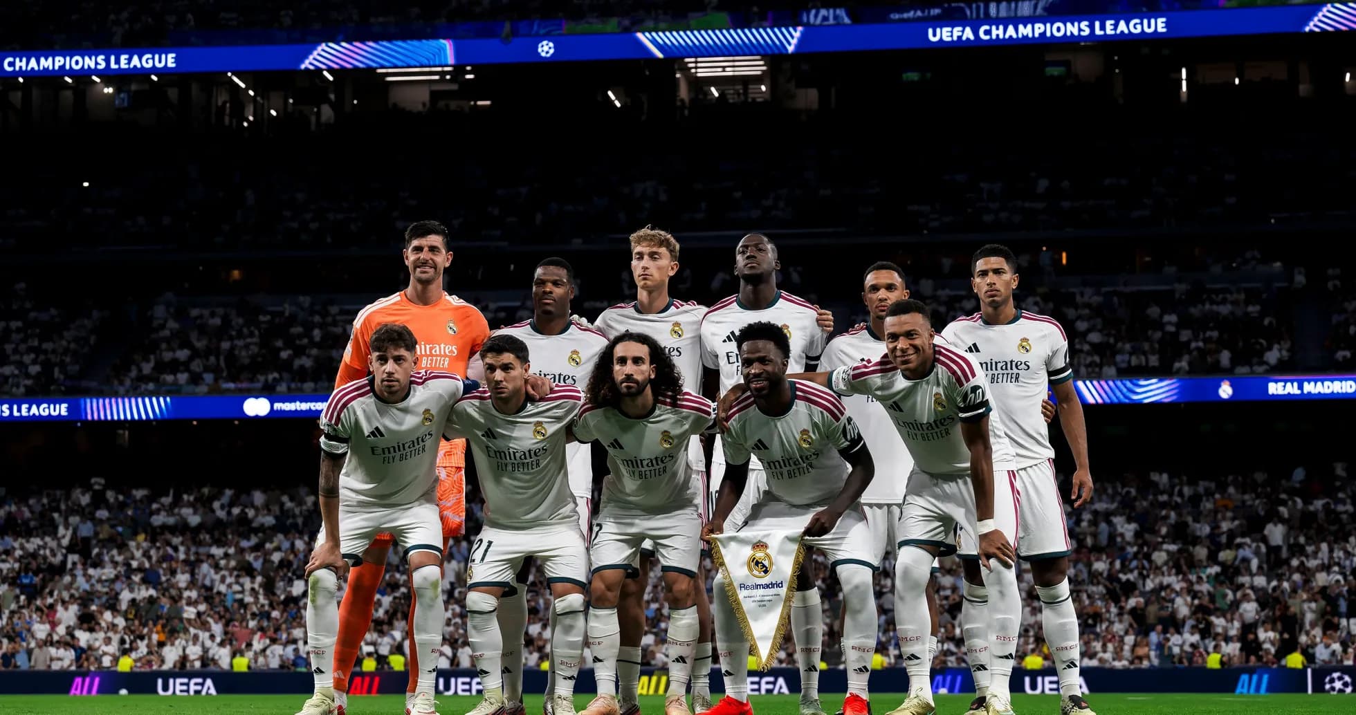 Real Madrid team posing before Champions League match Real Madrid team posing before Champions League match