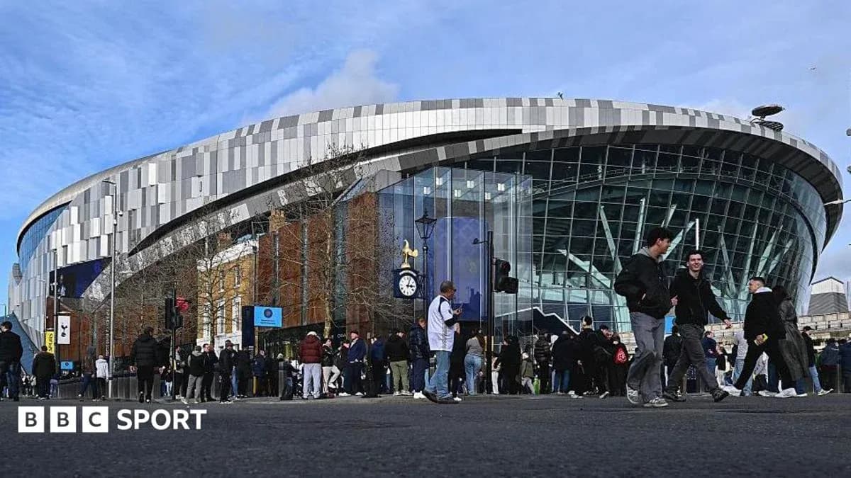 Crowd gathering outside Tottenham Hotspur Stadium Crowd gathering outside Tottenham Hotspur Stadium