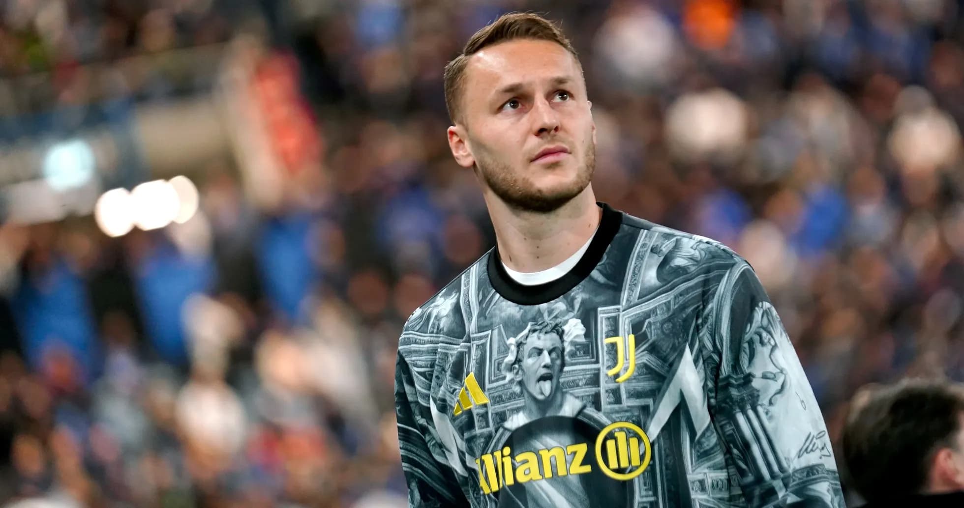 Goalkeeper in Juventus kit during match warm-up Goalkeeper in Juventus kit during match warm-up
