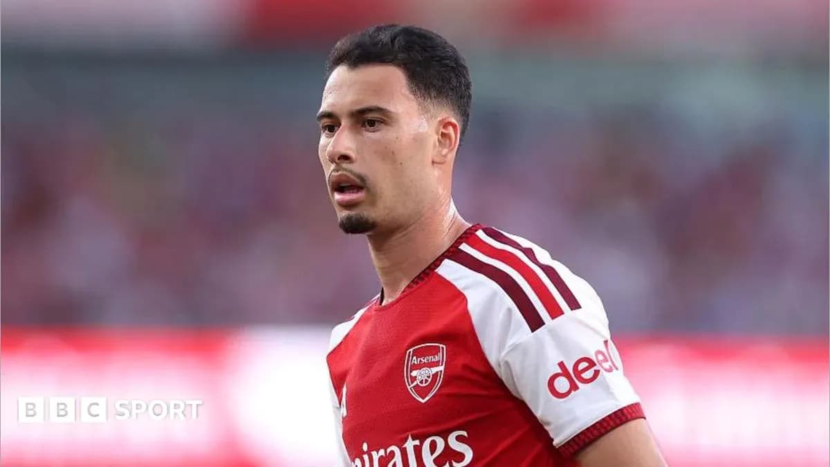 Player wearing Arsenal jersey during match Player wearing Arsenal jersey during match